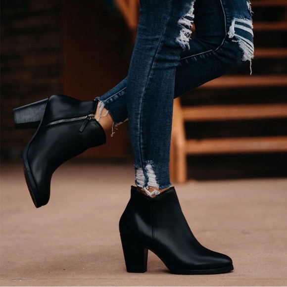 Thursday Boot Co. Shoes - Thursday Boots (The Uptown — Black Leather)